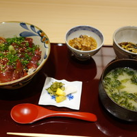 割烹酒亭 三分亭 東京ミッドタウン日比谷 - りゅうきゅう丼