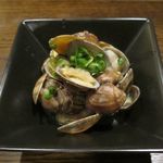 O's House - 前菜アサリのワイン蒸し