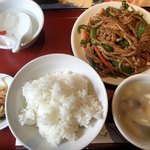 中華居酒屋 彩味園 - 豚肉とピーマンの炒め物 780円