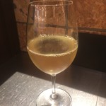 ワインバル 八十郎 - グラスワイン白