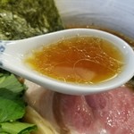 麺処 きなり - 味玉濃口醤油そばのスープ