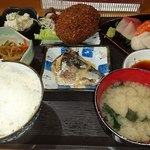 お食事・惣菜 うれしや - 充実のおまかせ定食