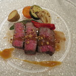 リストランテ サクラ - 八千代牛リブロースの炭火焼き　ラベンダーとヘーゼルナッツのソース