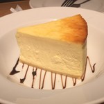 フーターズ - チーズケーキ７００円・・でかい