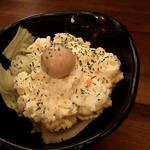 産直海鮮居酒家 浜焼太郎 - ポテト玉子サラダ♪たまごはウズラです。