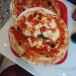 ソロ ピッツァ ナポレターナ ダ ジェンナーロ - マルゲリータエクストラ S.T.G　と　ナポリターナ S.T.G