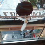 ソロ ピッツァ ナポレターナ ダ ジェンナーロ - 2Fから入口周り