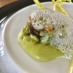 コンヴィヴィアリテ・イチノセ - ミルクとニンニクも泡を添えています【料理】