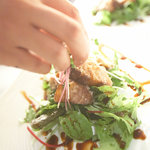 むらんごっつぉ - 料理写真:地場の新鮮な野菜を、和食の伝統技法で調理し、洋皿にて盛り付け