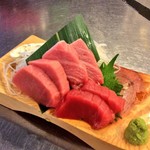 やまよこ鮮魚店 - 生本マグロ赤身とトロの２種盛り