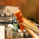 はらまさ - ★赤貝、平貝、車海老、キャビア、菜花、そら豆、酢味噌　平貝のお皿