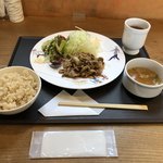 アブルボア - 豚肉生姜焼き定食 900円(税込)
