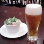 新宿中村屋インドカリーの店 - サラダ￥100＆ビール中は￥4??