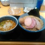 麺屋一燈 - 特製濃厚魚介つけ麺大盛り