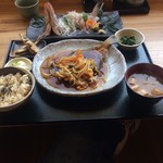 松月 - カレイの甘酢あんかけ定食1000円です。(^^)