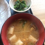 松月 - 味噌汁も旨い松月さんです。(^^)