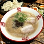 きまぐれ八兵衛 - 細麺豚骨  本白味 ( 620円 )