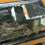 ヤムヤム - 牛ステーキ弁当
      ＋60円で のり明太ごはんに変更