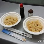 道久製麺所 - 2011年6月12日、9:09撮影　冷たい1玉70円