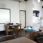 たか富 - 店内の様子