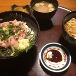 Icchou - ねぎとろ丼 小ぶっかけうどん付 890円