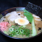 醤油とんこつラーメン