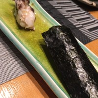築地青空三代目  銀座三越 - お好み1貫のホッキ貝と塩カッパ巻き