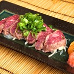 Okonomiyaki Teppan Yaki Tsurujirou - 熟成牛のたたき