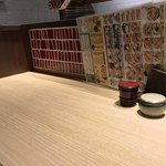 味奈登庵 - カウンター席はこんな感じ。