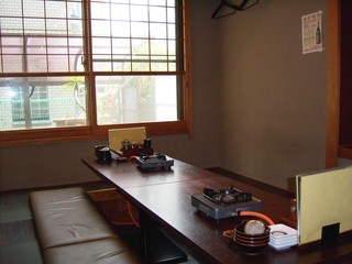 Kyouyasai Shabushabu - 10名様が座れる掘りごたつの個室。大人気ですのでお早めに。