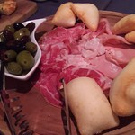 Ristorante da Valentino - 1803_Ristorante da Valentino_AFFETTATI MISTI＠275,000Rp(Cold cut platter of soprasatta, salami, pancetta & mortadella ham)