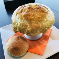 ザ　ジュエルズ - 『北海道産牛ほほ肉の煮込みシチューのパイ包み（パン付）』
                税込1,944円