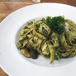 Eatalia - 1803_Eatalia_Fettucine Spinach Mushroom Pesta@49,000Rp(ほうれん草を練り込んだフィットチーネとマッシュルーム)