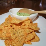 明石麦酒工房 時 - トルティーヤチップス～ワカモレディップ添え～