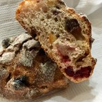 Pane Ho Maretta - お酒に漬け込んだフルーツたっぷり！