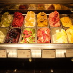 ブッフェアンドカフェ スロープサイドダイナー ザクロ - ジェラート