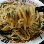 豚骨食堂 - まぜまぜした麺　アップ！