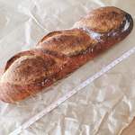 トラスパレンテ - バタール @267円
      長さは28cm程度。香ばしく、食感も抜群。