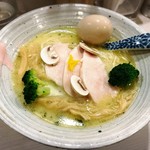 麺処 きなり - 味玉 鶏白湯そば 大盛り