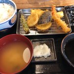 天ぷら食べ放題 Gachi  - 天ぷら定食 並 680円。