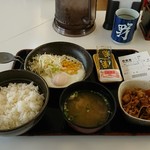 Yoshinoya - 朝ごはん→ハムエッグ牛小針定食です