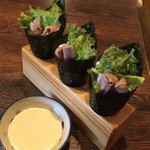 あぐーヒレ肉の低温調理の手巻き寿司(3貫)