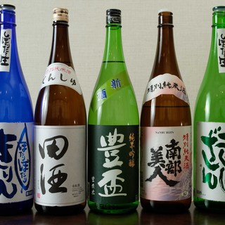 東北酒を中心に、和を引き立てる日本酒の一献。