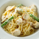 Scallop and asparagus cream pasta