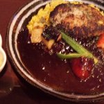 キッチンマヨネーズ - ハンバーグカレー。ピンボケてるでしかしw