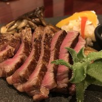 鉄板焼 燦燈 - 黒樺牛のフィレステーキ 100ｇ　5,000円。