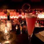 ティル・ナ・ノーグ - カウンターも雰囲気ヨシ