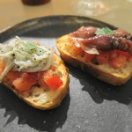 おだいどこ ブルーキャット - ホタルイカとシラスとトマトのブルスケッタ