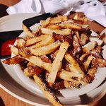 Monkeypod Kitchen  - 『ガーリックトリュフオイルのフライドポテト』様（9.95＄）