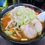 旨辛タンメン 荒木屋 - 「台湾ラーメン」(900円)＋「チャーシュー」(100円)